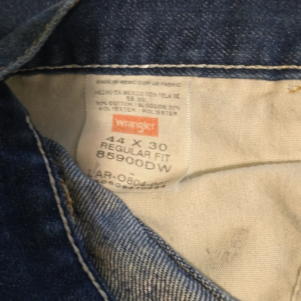Wrangler Mens Authentic Blue Denim Jeans Regular Fit Size 44x30
